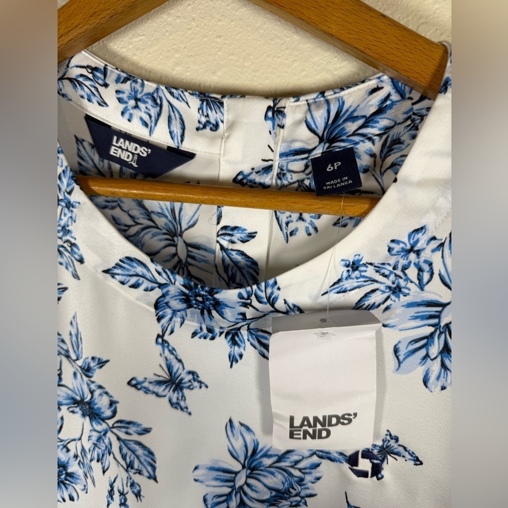Lands End Short Sleeve Blue White Floral Blouse Butterfly Gold Buttons 6P - Picture 5 of 8